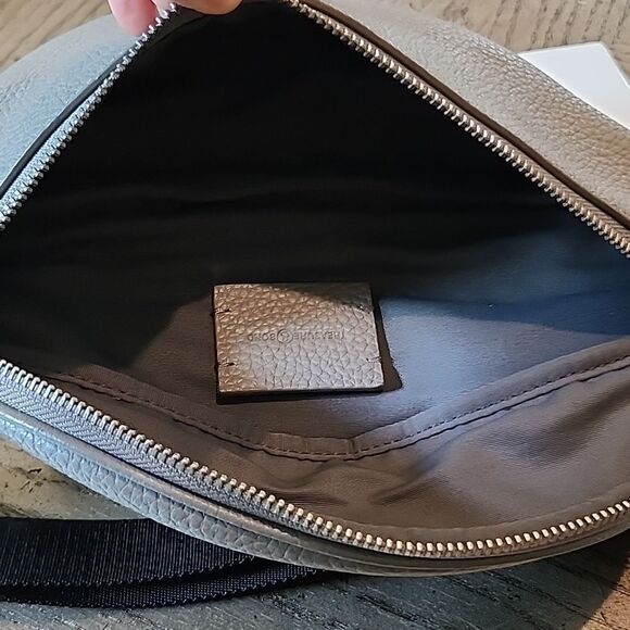 Gray leather pebbled belt bag Treasure & Bond - Picture 5 of 6
